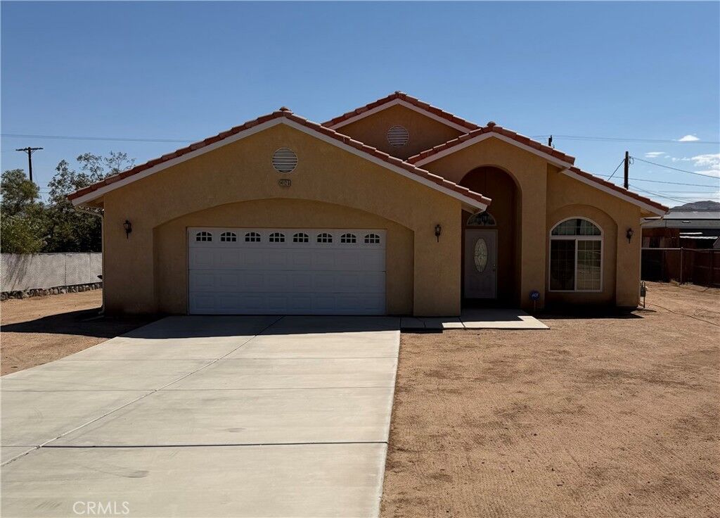 Property Photo:  14125 Quinnault Rd  CA 92307 