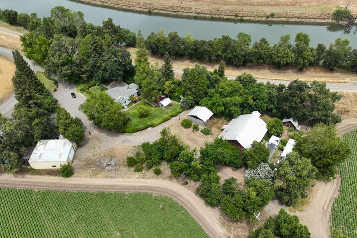 Property Photo: 916 Wilson Bend Road CA 95957