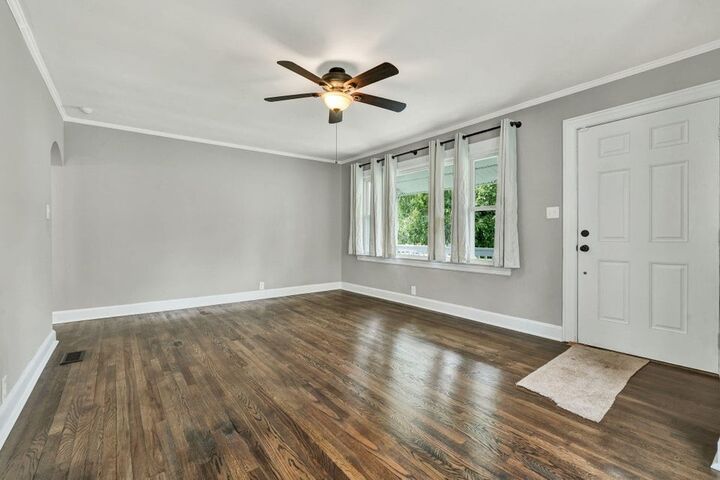 Property Photo: 806 Willow St NW TN 37311