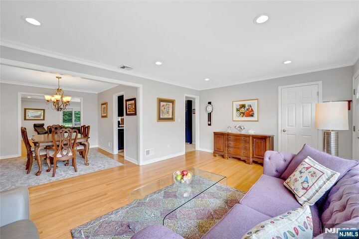 Property Photo:  98 Walnut Street  NJ 07436 
