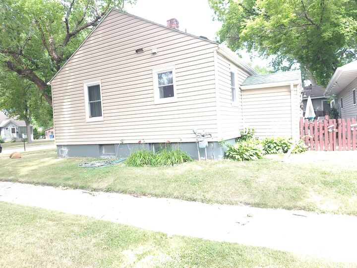 Property Photo:  304 13th Street N  MN 56560 