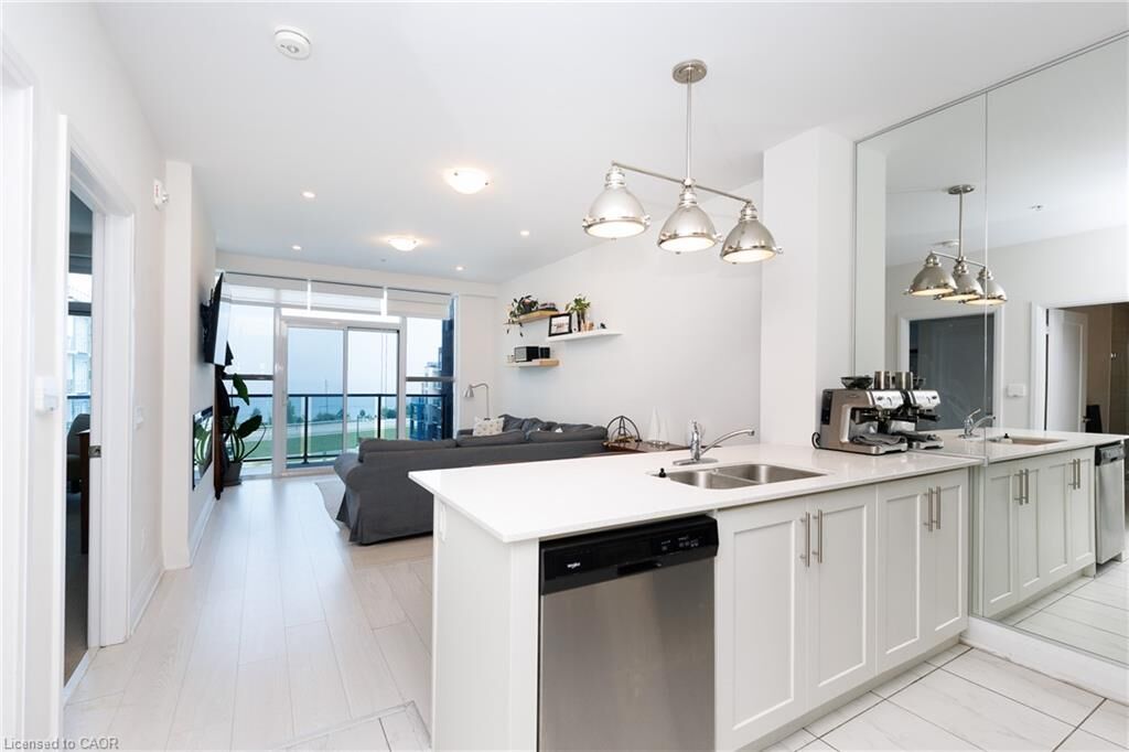 Property Photo: 16 Concord Place 528 ON L3M 0J1