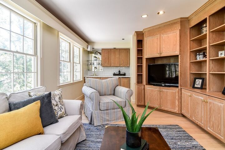 Property Photo:  9 Buttercup Ln  MA 02030 