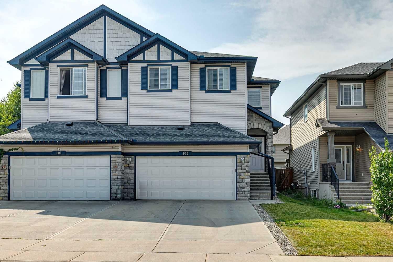 Property Photo:  105 Bridlerange Place SW  AB T2Y 0K8 