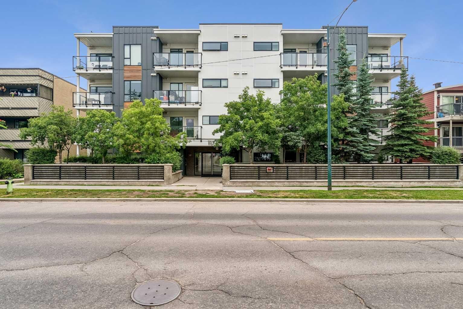 Property Photo: 1521 26 Avenue SW 210 AB T2T 1C4