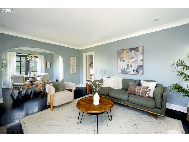 Property Photo:  2621 N Sumner St  OR 97217 