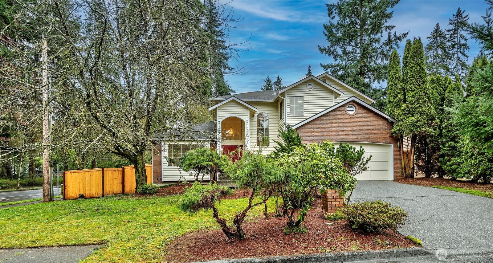 Property Photo:  13133 NE 74th Street  WA 98033 