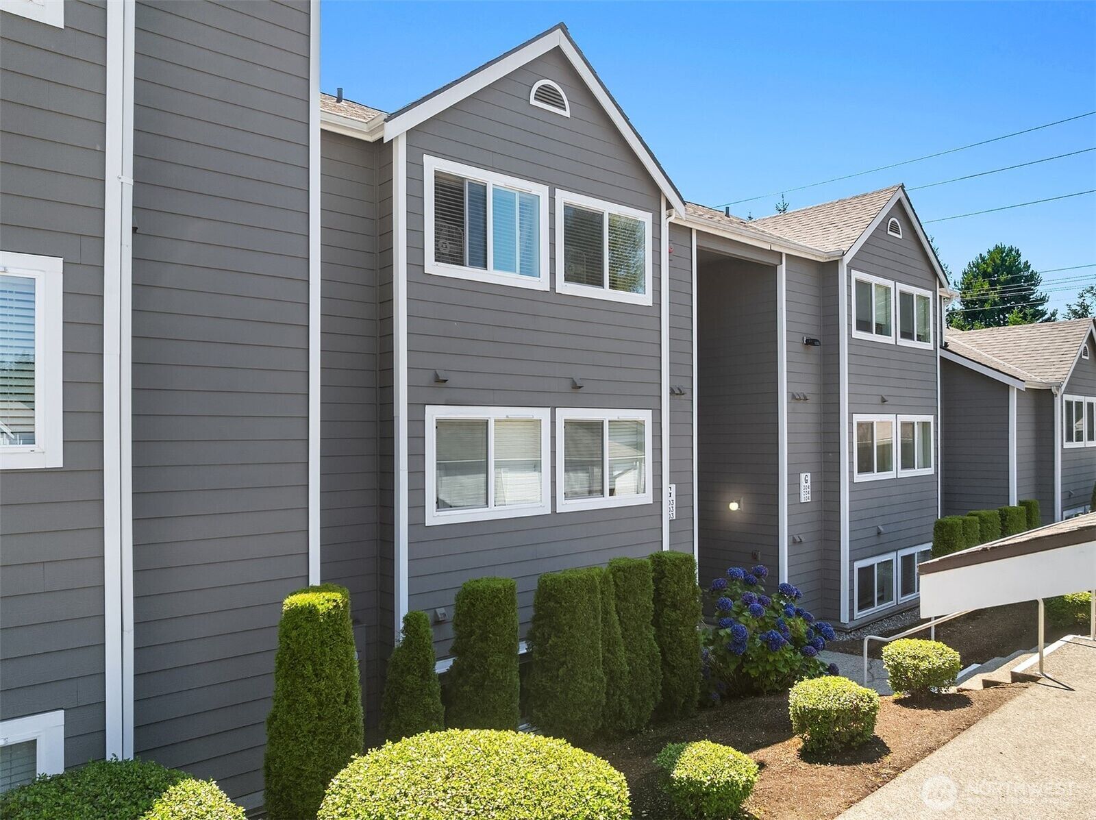 Property Photo:  12602  109th Court NE G103  WA 98034 