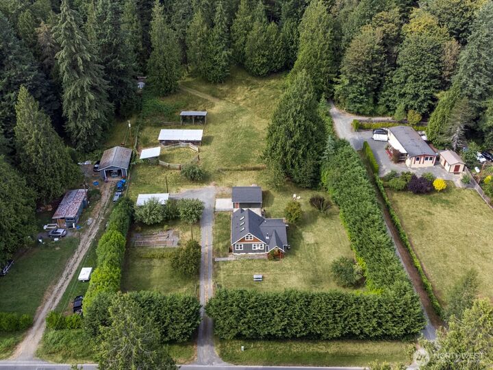 Property Photo:  6827  Lakewood Road  WA 98292 
