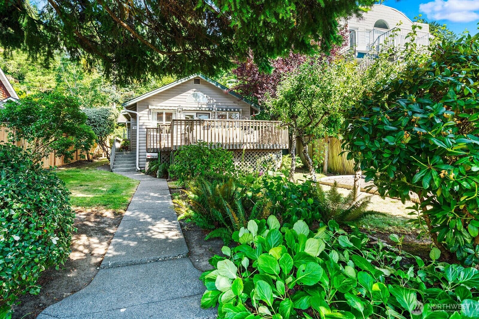 Property Photo:  4018  59th Avenue SW  WA 98116 