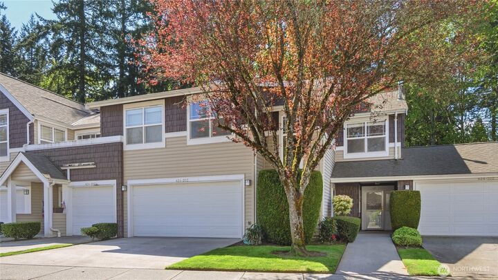 Property Photo:  424  228th Street SW H203  WA 98021 