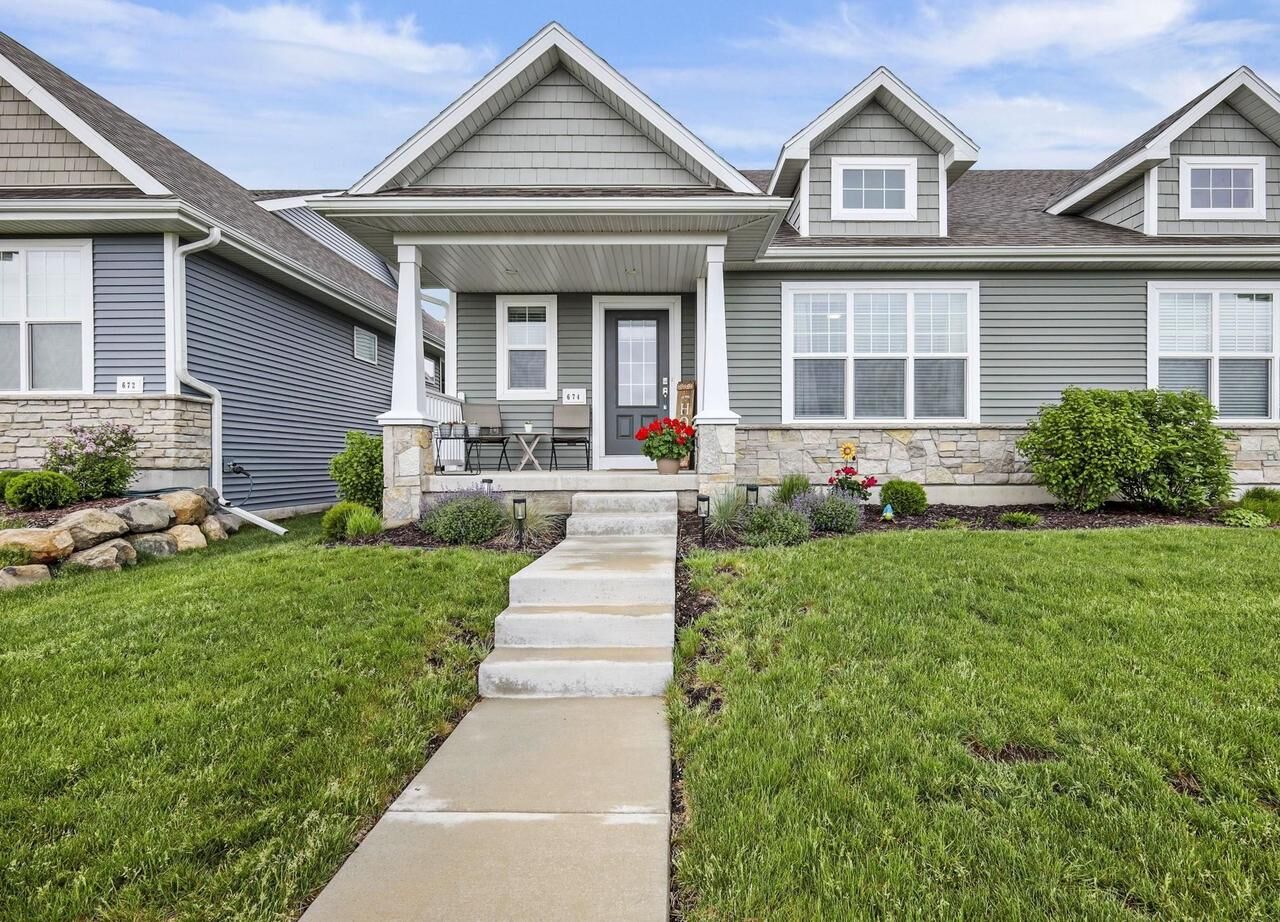 Property Photo:  674 Hillcrest Drive  WI 53597 
