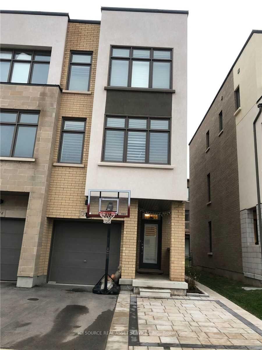 Property Photo:  212 Squire Crescent  ON L6H 0L6 