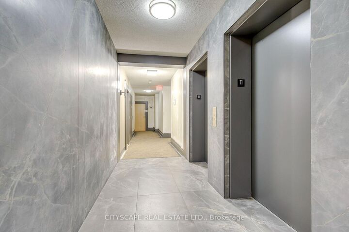 Photo de la propriété:  8 Scollard Street 1108  ON M5R 1M2 