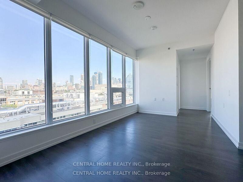 Property Photo: 203 College Street 806 ON M5T 1P9