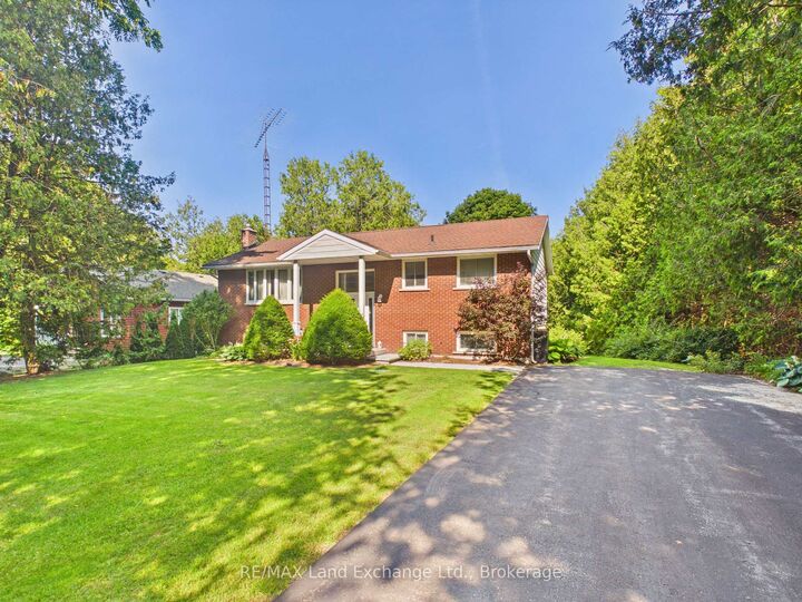 Property Photo: 37 Albert Road ON N2Z 2T0