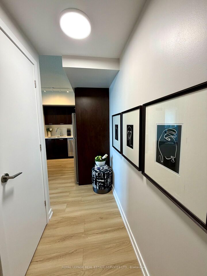 Property Photo: 2200 Lake Shore Boulevard W 3310 ON M8V 1A4