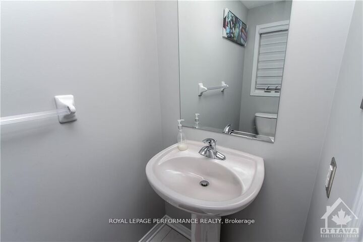 Property Photo:  829 Percifor Way  ON K1W 0C4 