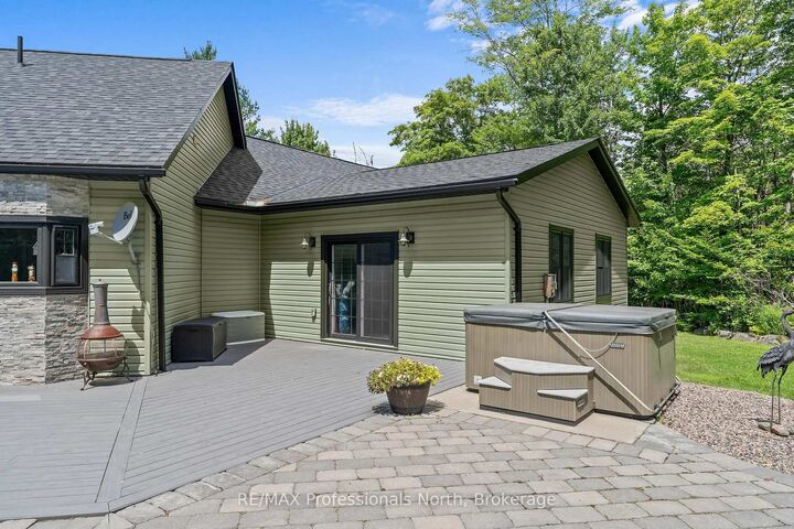 1183 Hamilton Road — photo 1