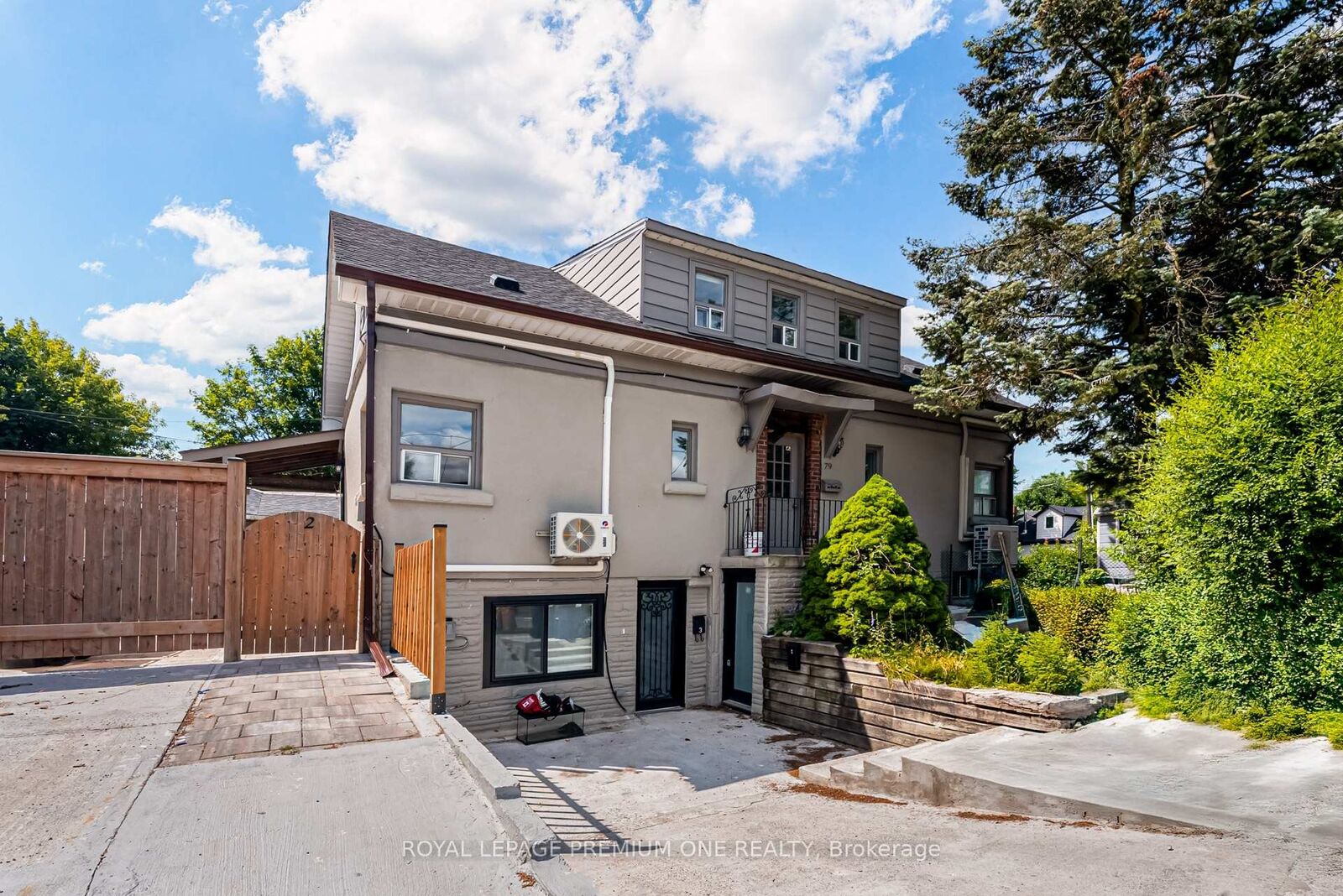 Photo de la propriété:  79 Twenty Fifth Street 2  ON M8V 3P7 