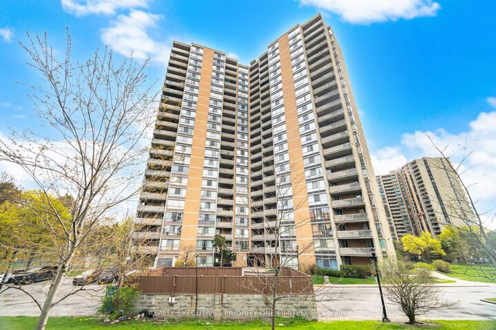10 Martha Eaton Way 1013 — photo 1