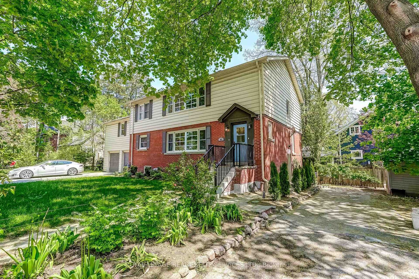 Property Photo: 302 Maple Avenue Lower Level 1 ON L6J 2H7