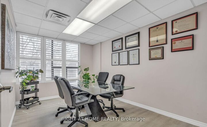 Property Photo:  99 Holland Avenue 106  ON K1Y 0Y1 