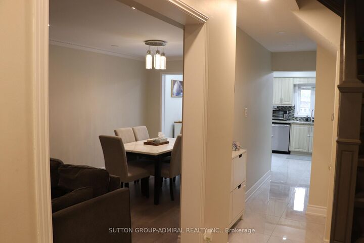 Property Photo:  15 Apollo Road  ON L3S 4G8 