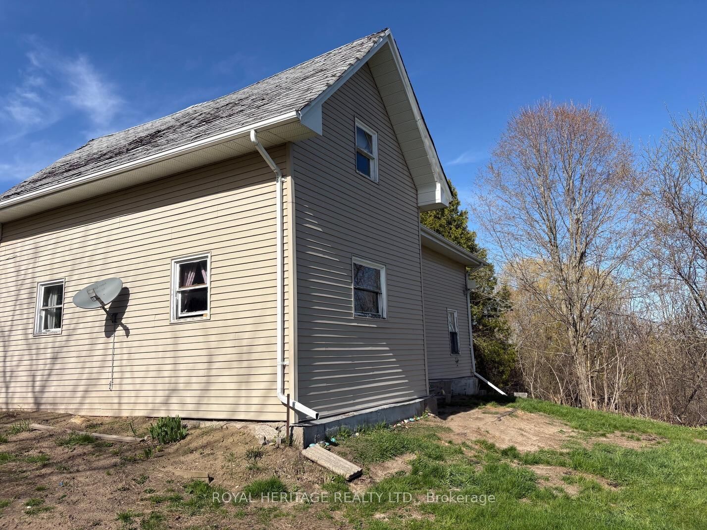 Property Photo:  322 Dingman Road  ON K0K 1M0 