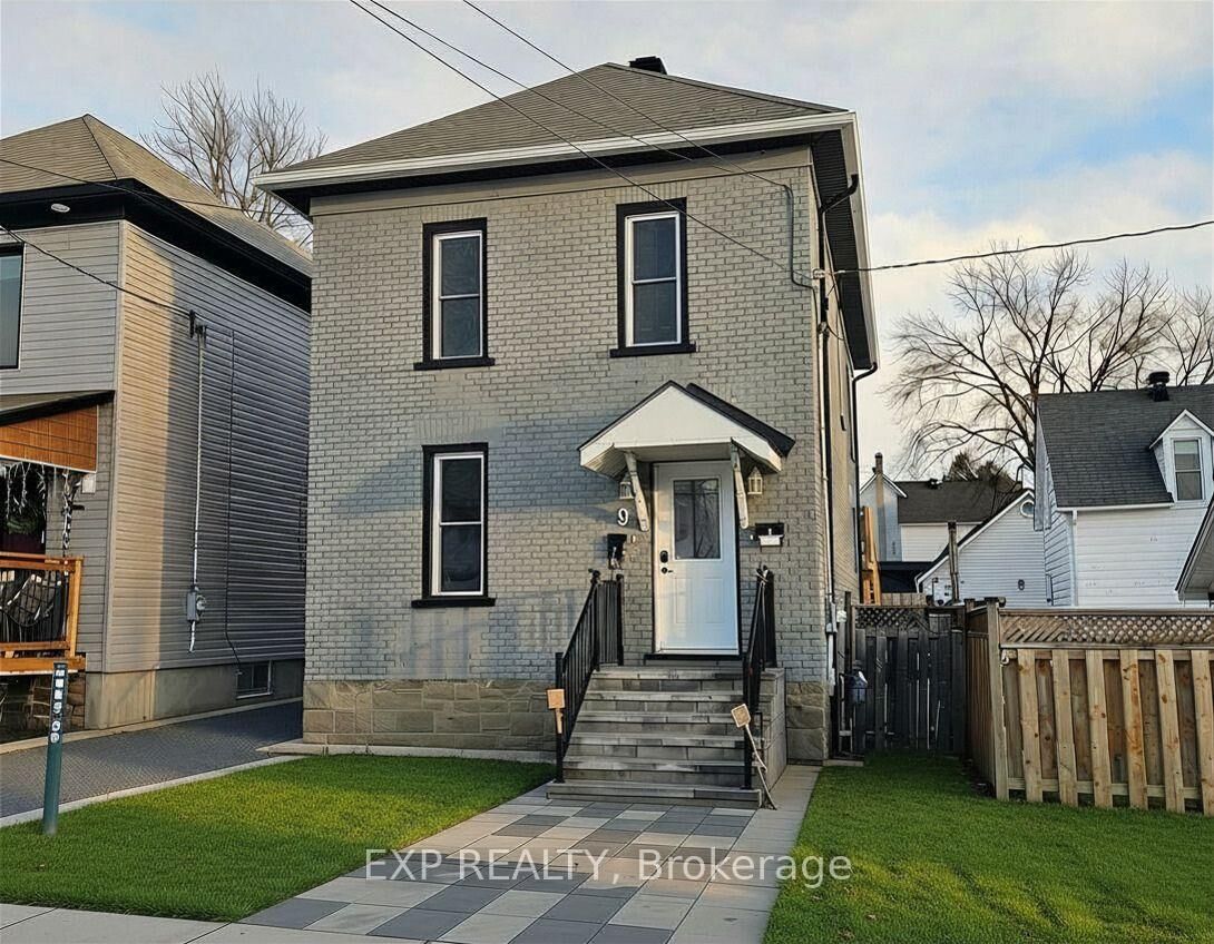 Property Photo: 9 Kent Street A ON K7A 1B5