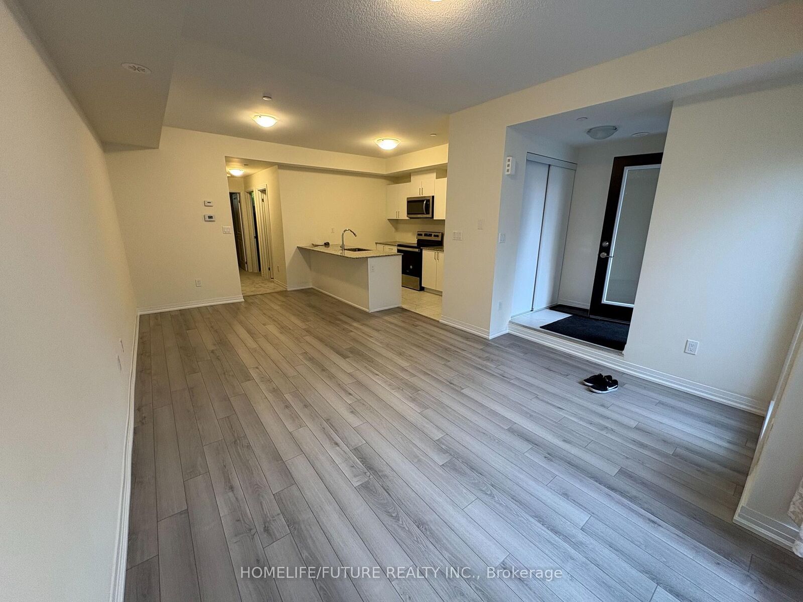 Property Photo:  165 Tapscott Road 1  ON M1B 0E8 