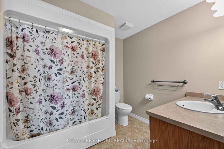 Property Photo:  82 Maple Street  ON L3K 6G7 