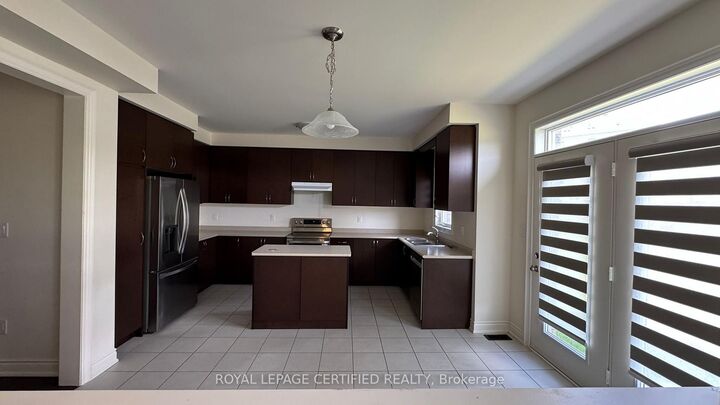 Property Photo:  172 Bloomfield Crescent  ON N1R 5S2 
