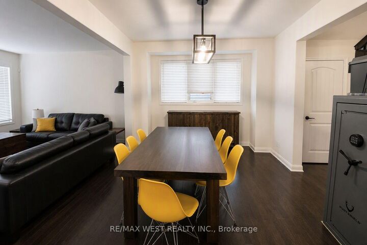 Property Photo:  296 Ruhl Drive  ON L9T 8C9 