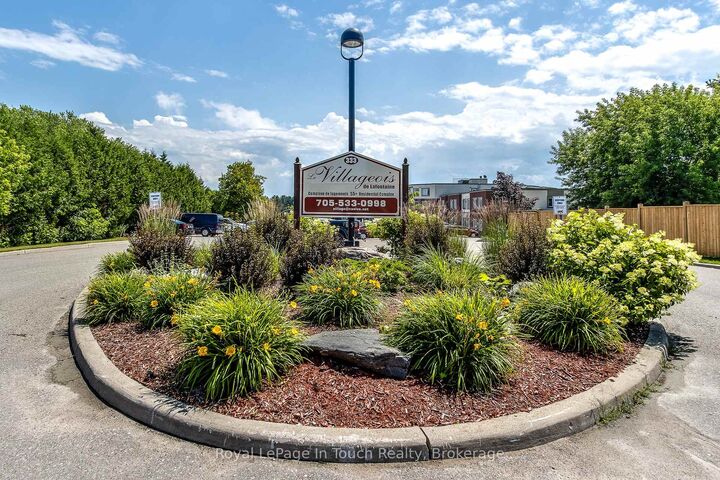 Property Photo: 333 Lafontaine Road W 102 ON L9M 0H1