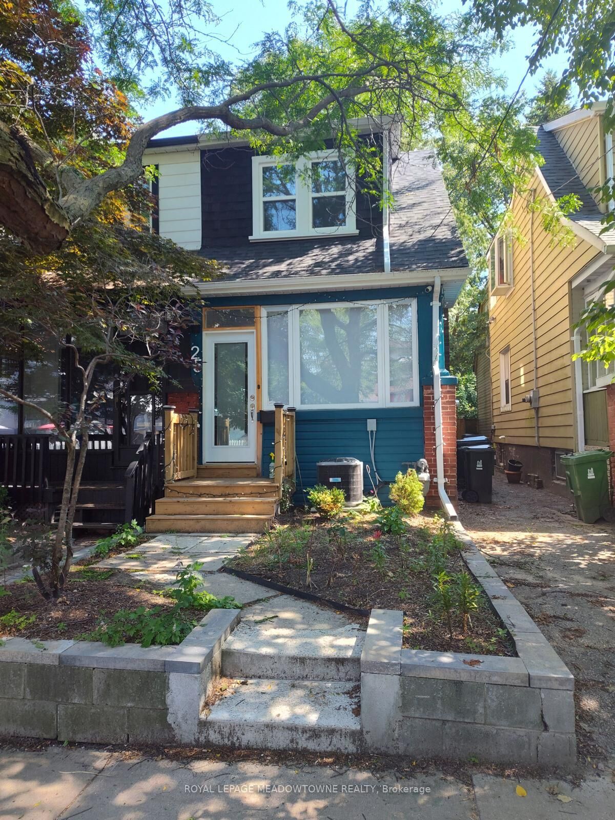 Property Photo:  25 Copeland Avenue  ON M4C 1A9 