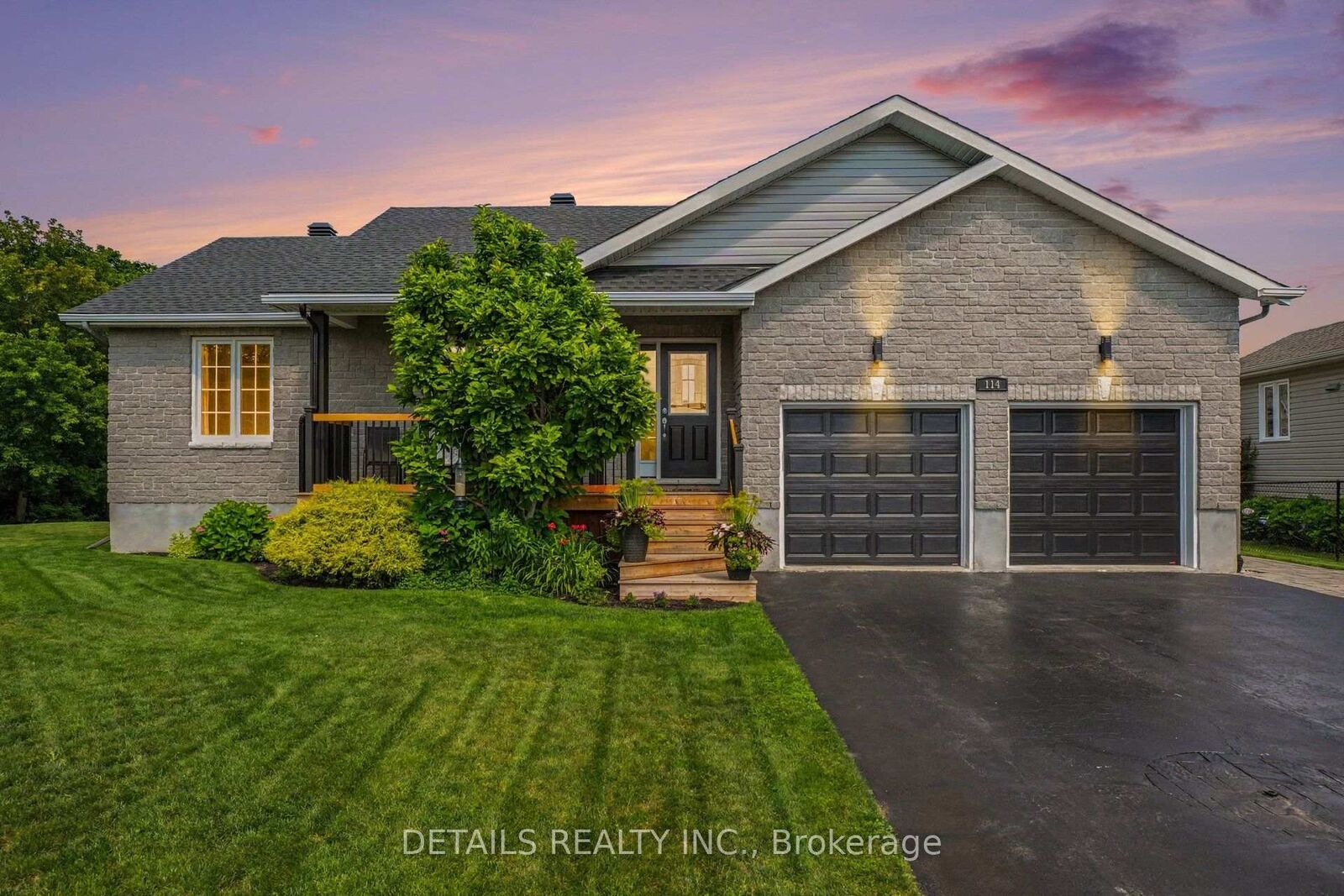 Property Photo:  114 Templeton Court  ON K0G 1J0 