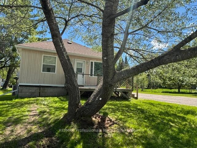 Property Photo:  14 Chandos Street  ON K0M 2K0 