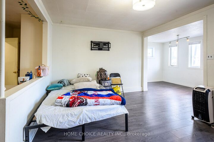 Property Photo: 305 Maple Street N ON P4N 6C2