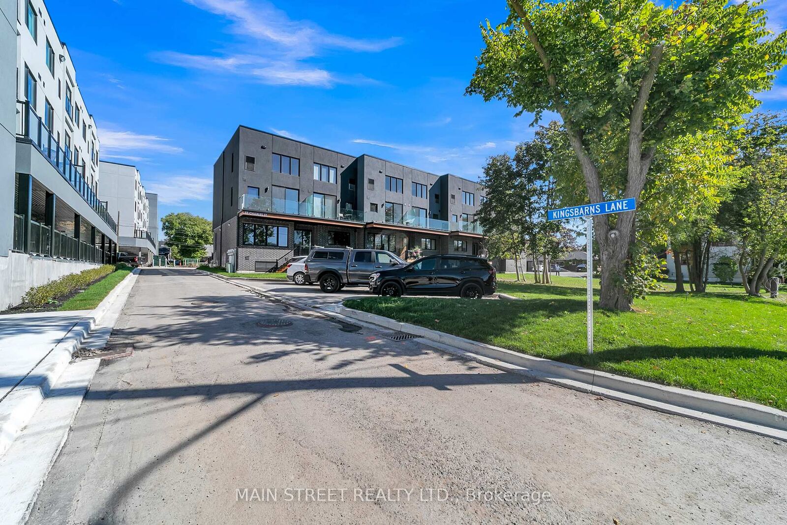 Property Photo:  59 Charles Street 11  ON L3Y 3V7 