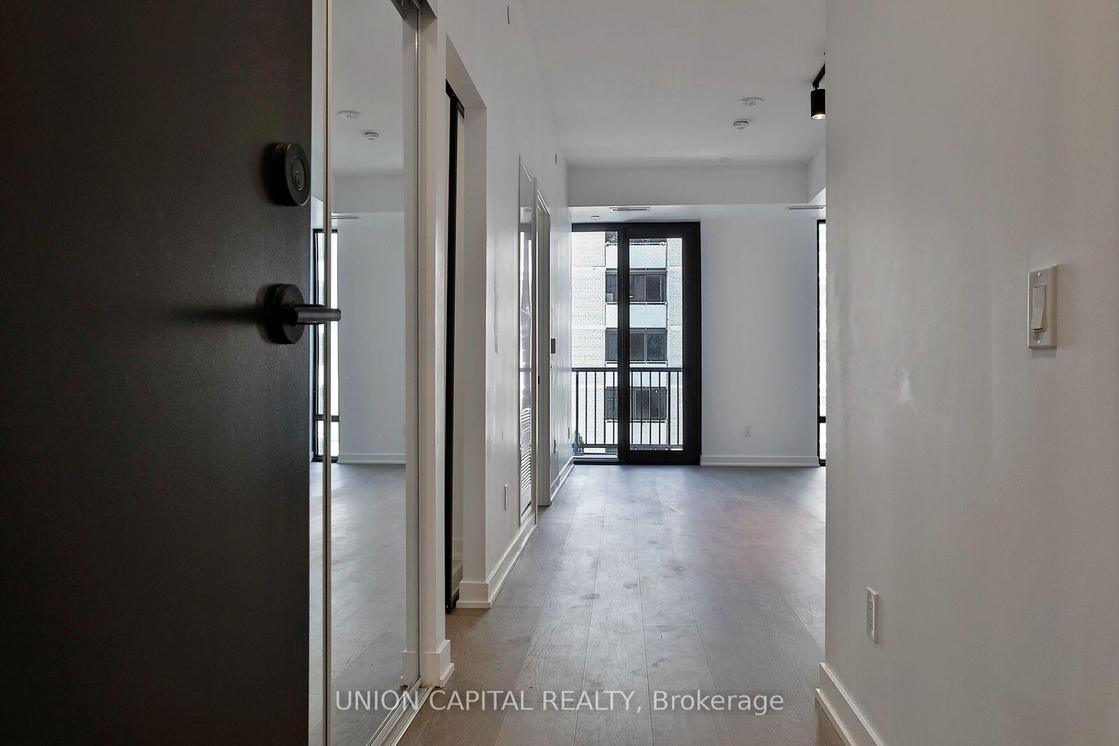 Property Photo: 91 Montclair Avenue 308 ON M5P 0B1
