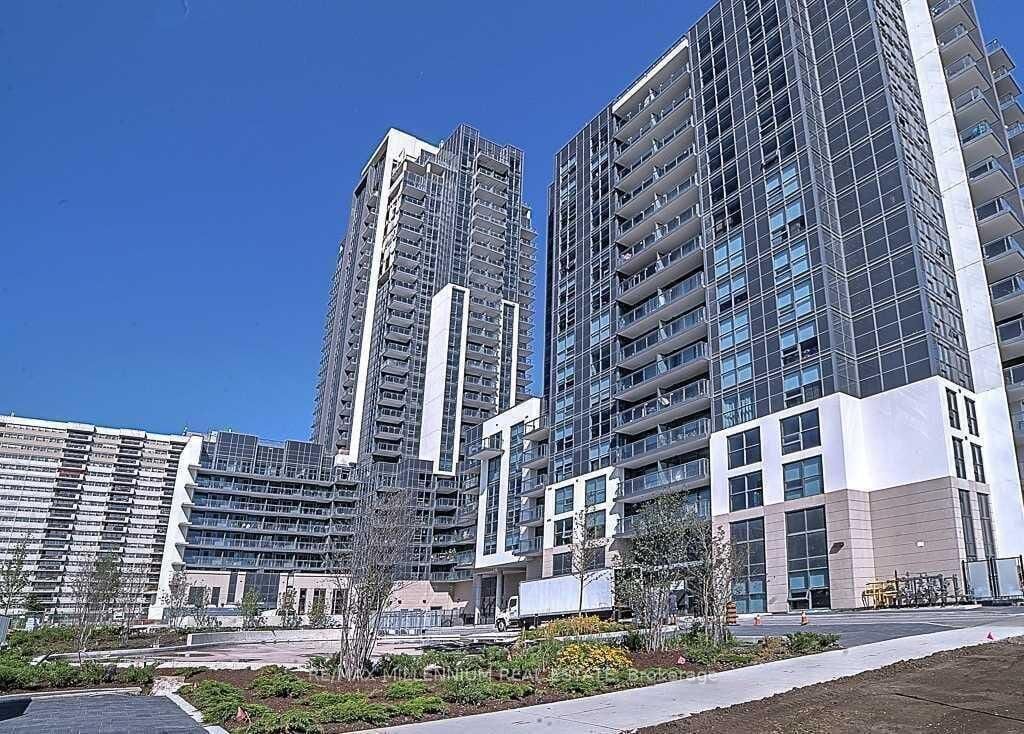 Property Photo:  30 Meadowglen Place 2908  ON M1G 0A6 