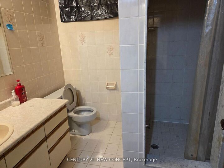 Property Photo: 320 Spring Gate Drive Bsmt 2 ON L4J 3L9