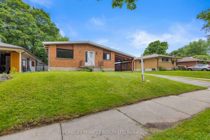 Photo de la propriété:  72 Massey Avenue  ON N2C 1M3 