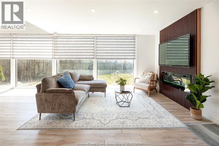 Property Photo: 22 University Drive ON N7E 4V5