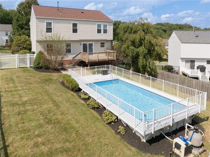 Property Photo:  1421 Sandstone Dr  PA 15084 