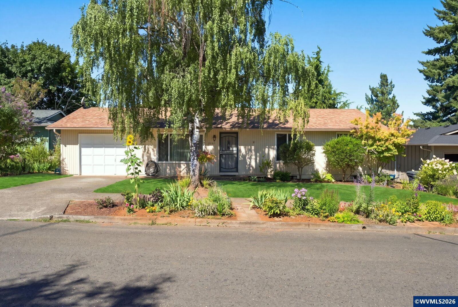 Property Photo:  4541 Anneka Lp SE  OR 97302 