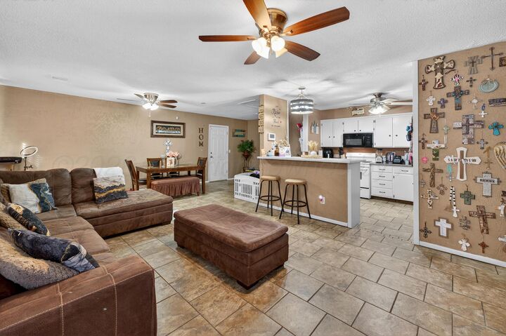 Property Photo:  1007 Tudor Drive  TX 79104-3313 