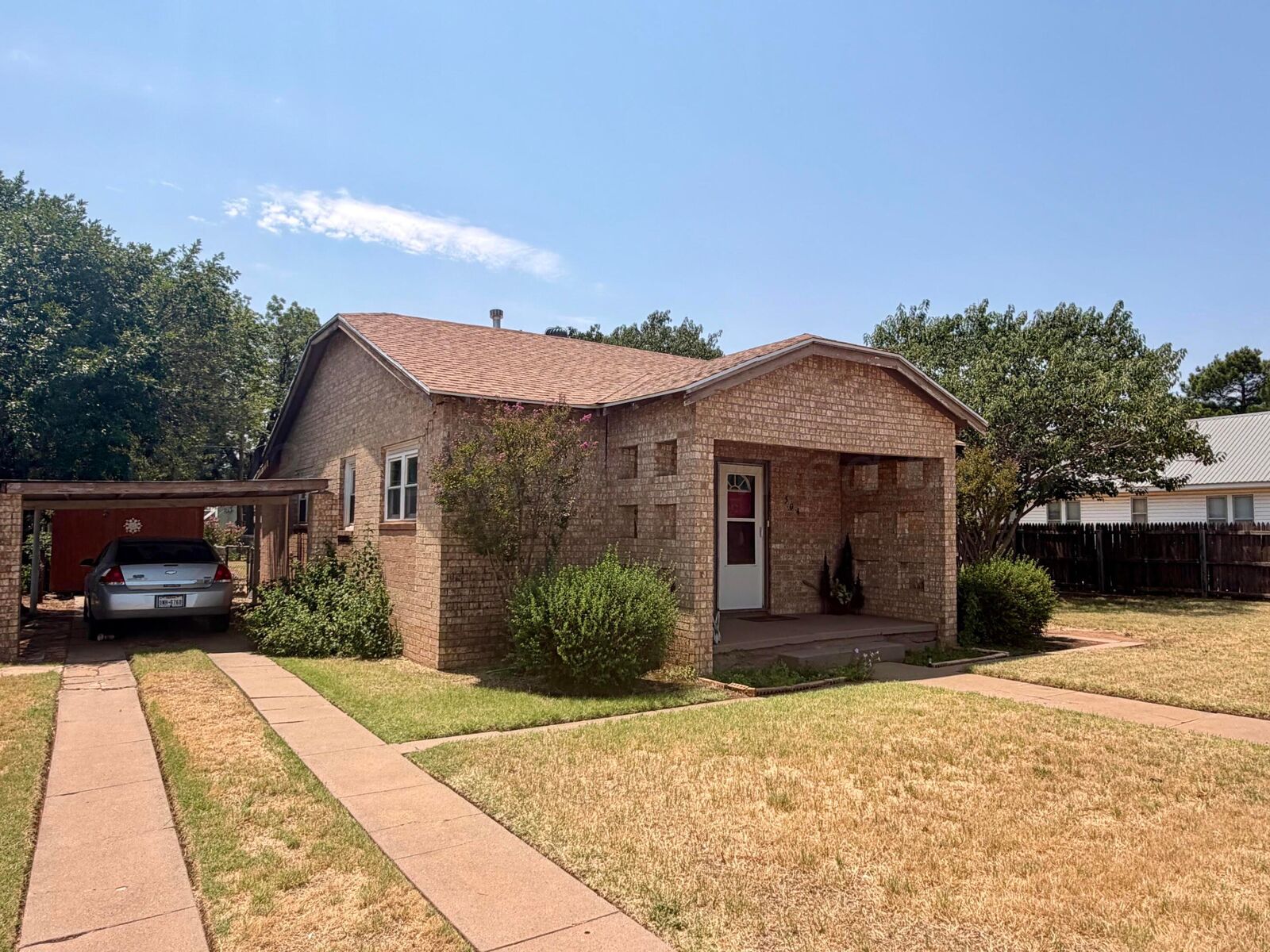 Property Photo:  504 Avenue F SE  TX 79201 