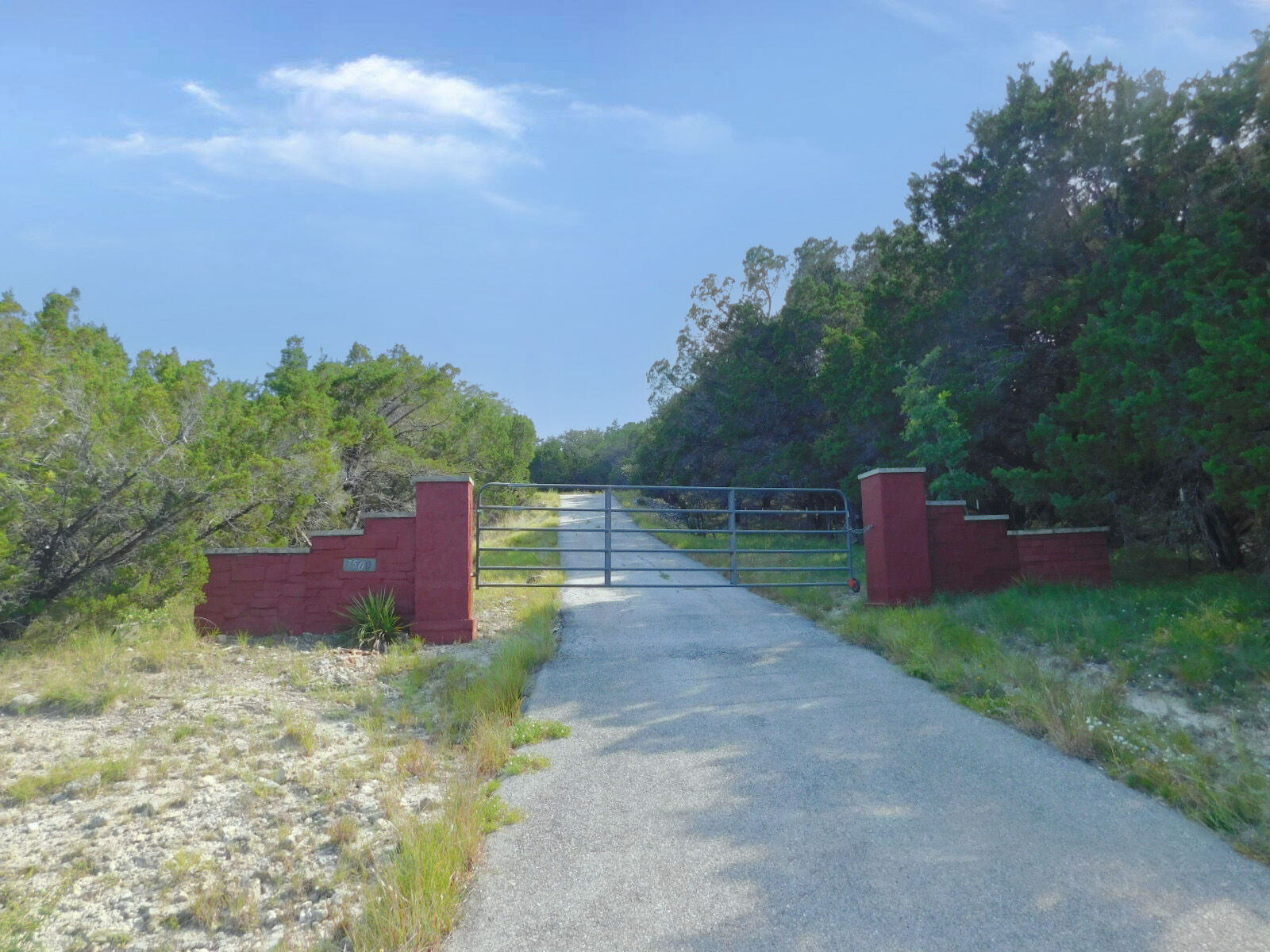 Property Photo: 7500 Muleshoe Bend Trail TX 78654